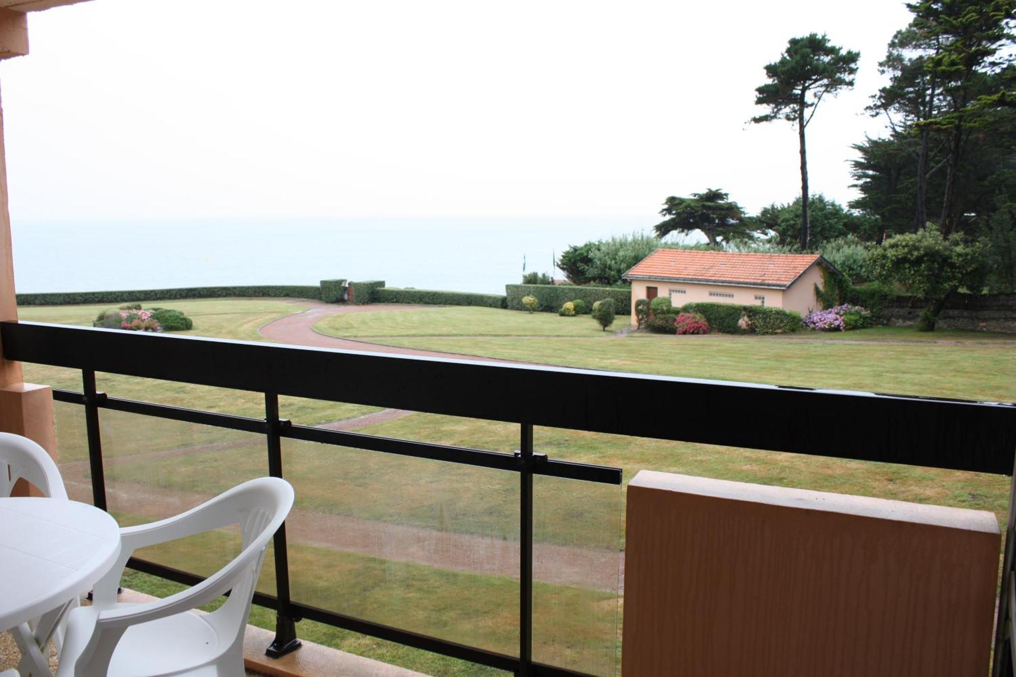 Appartement Vue Mer. A 40M De La Plage. Pornic Exterior photo